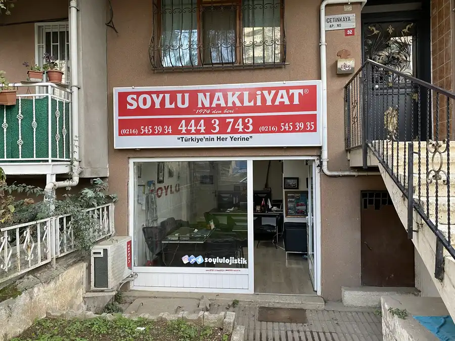 Soylu Nakliyat'ın Acıbadem'deki merkez ofisi, Soylu Plaza